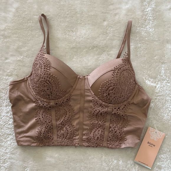 blashe Tops - Blashe Cropped Top